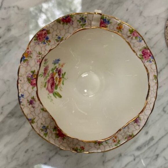 Vintage Hammersley Tea Cup and Saucer Set - Picture 2 of 3